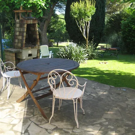 Le Logis Du Cedre Habitación en casa particular Grandjean