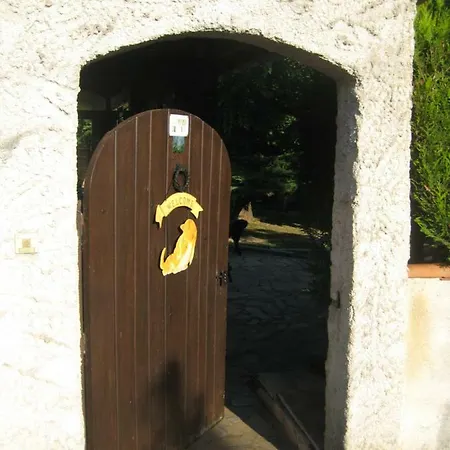 Habitación en casa particular Le Logis Du Cedre
